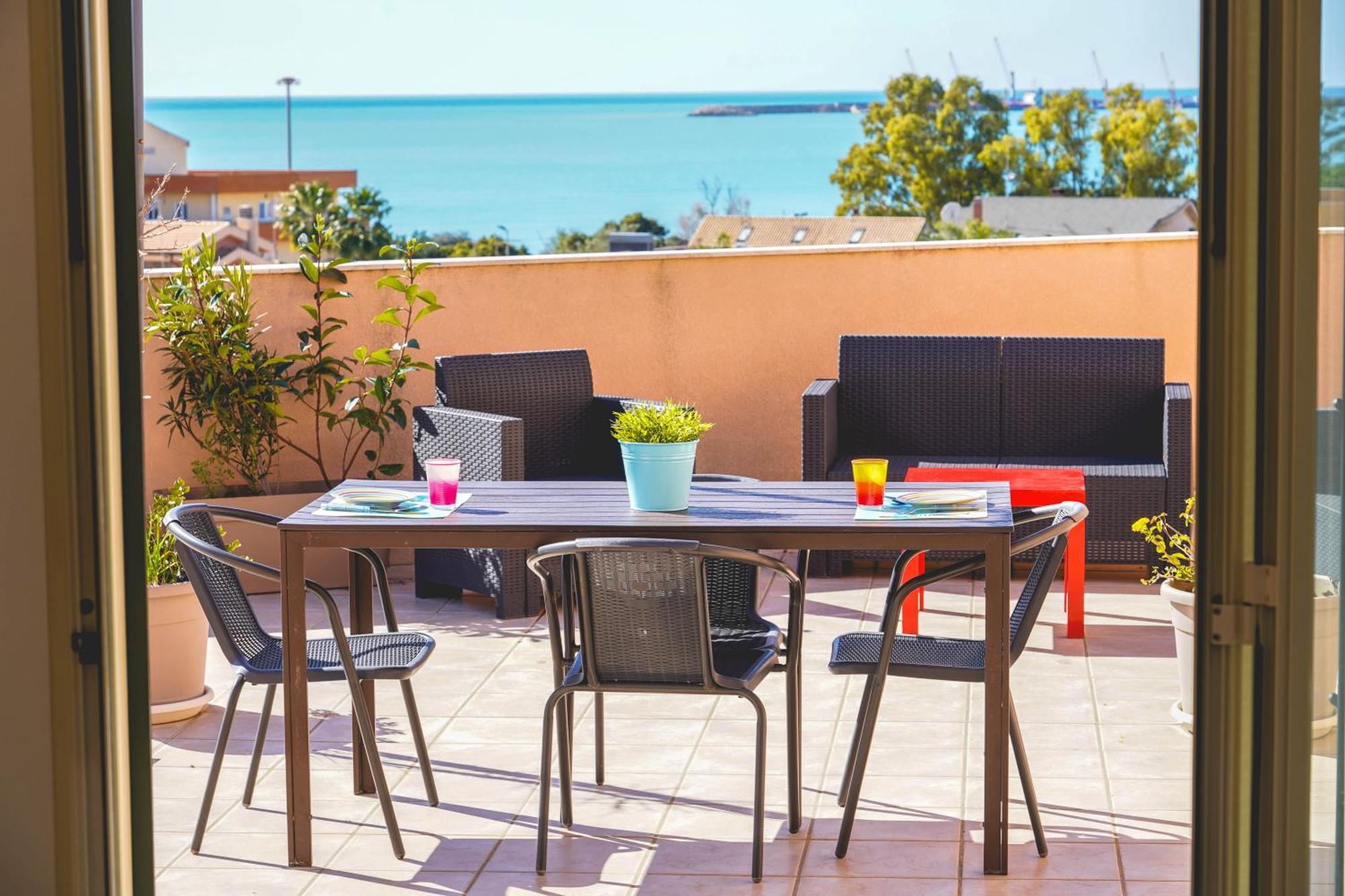 Ferienwohnung Attico Terrazza Cielomare Seaview Pozzallo Exterior foto